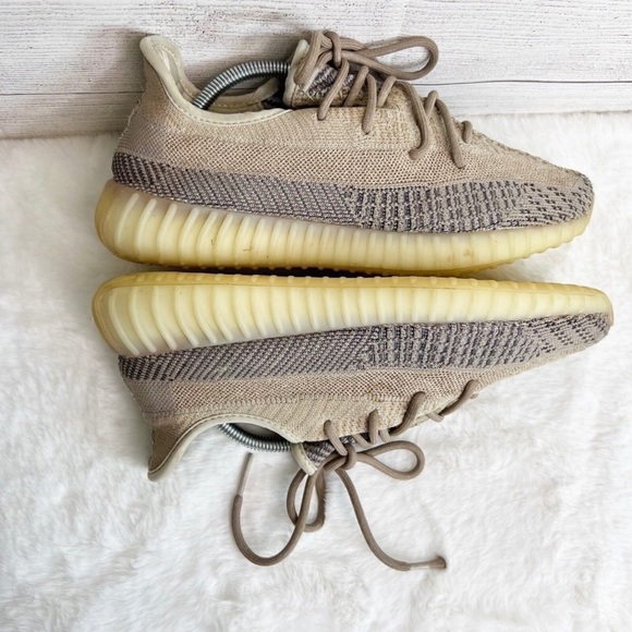 Yeezy Boost 350 V2 “Ash Pearl Size 9 - Picture 7 of 15